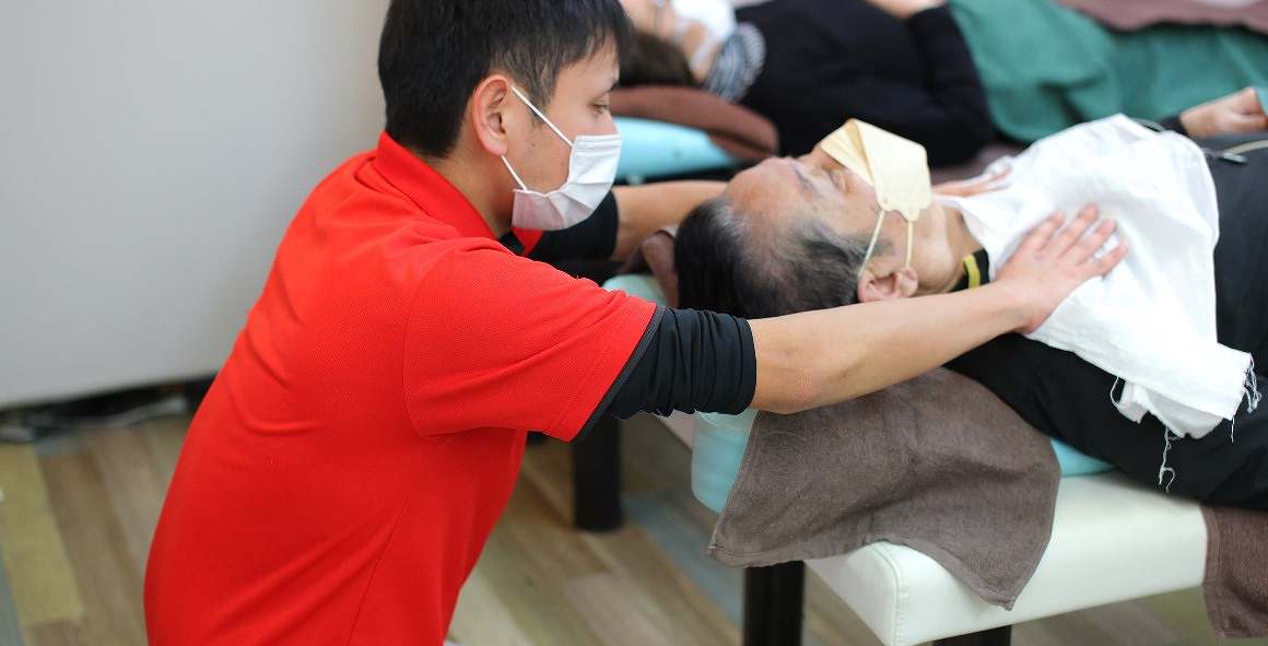 鶴鍼灸院の正社員 鍼灸師 介護施設・デイサービスの求人情報イメージ2