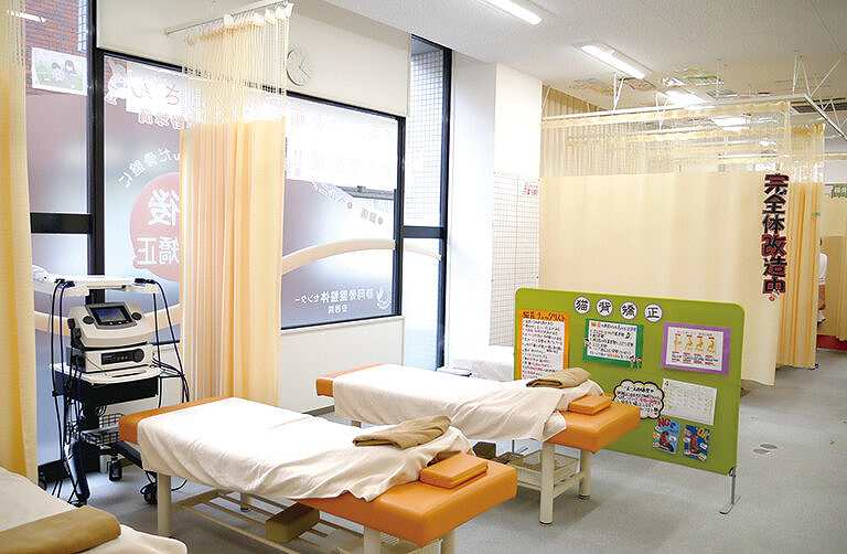 藤接骨院の正社員 あん摩マッサージ指圧師 接骨院・整骨院 鍼灸整骨院の求人情報イメージ3