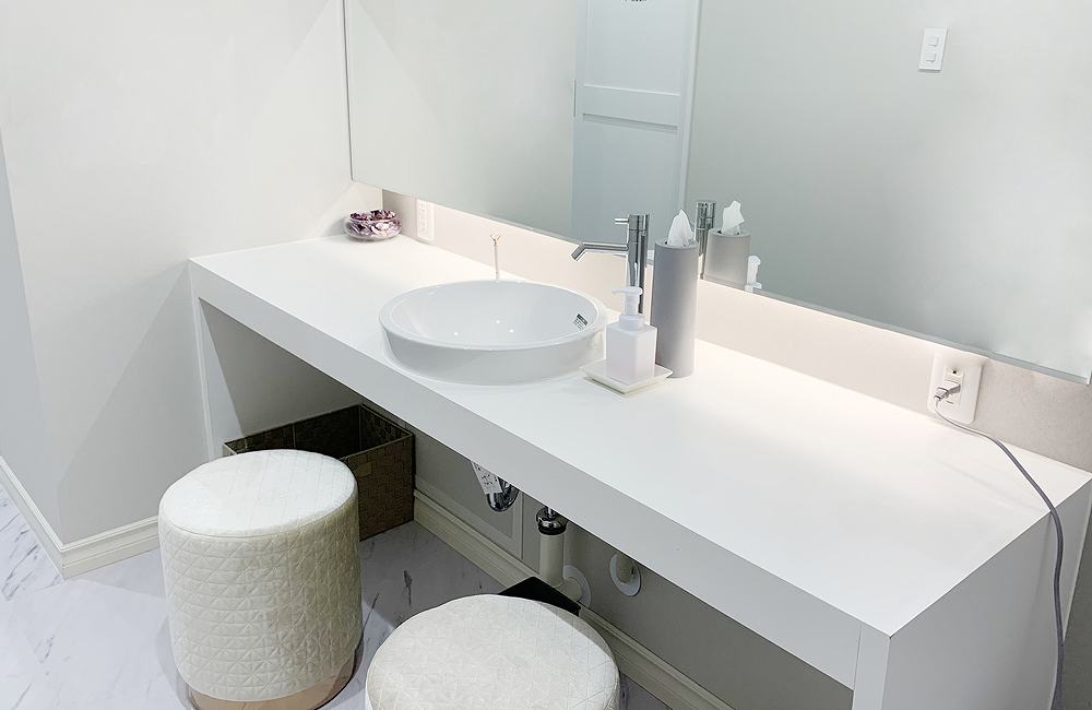 ブライダルエステ専門店 美4サロン心斎橋店の正社員 受付スタッフ サロン・整体院の求人情報イメージ1