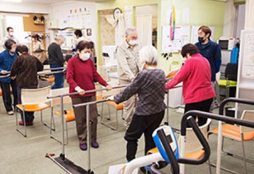 パート・アルバイト あん摩マッサージ指圧師 介護施設求人イメージ