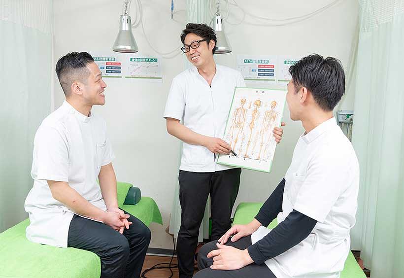 朝宏 あさひろはりきゅう整骨院 新宿院の正社員 あん摩マッサージ指圧師 接骨院・整骨院 鍼灸整骨院求人イメージ