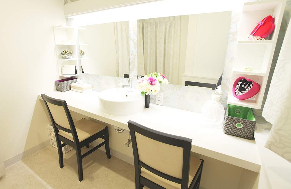 ＬОＰＥ ブライダルエステ専門店 美4サロン神戸三宮店の正社員 受付スタッフ サロン・整体院求人イメージ